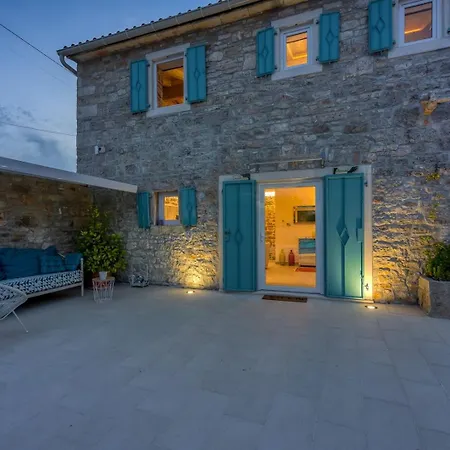 4 Flowers Βίλα Selina