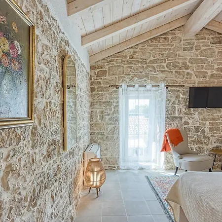 Villa 4 Flowers Selina