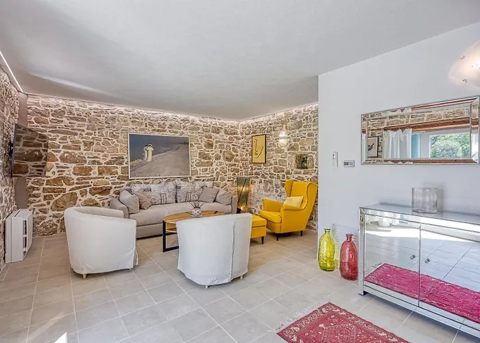 4 Flowers Vila Selina